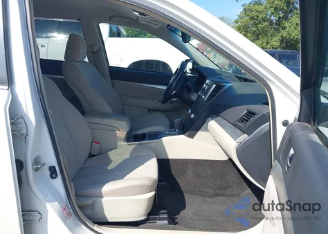 2013 Subaru Outback 2.5I Premium z USA, uszkodzony, nr VIN 4S4BRCCC5D3202483